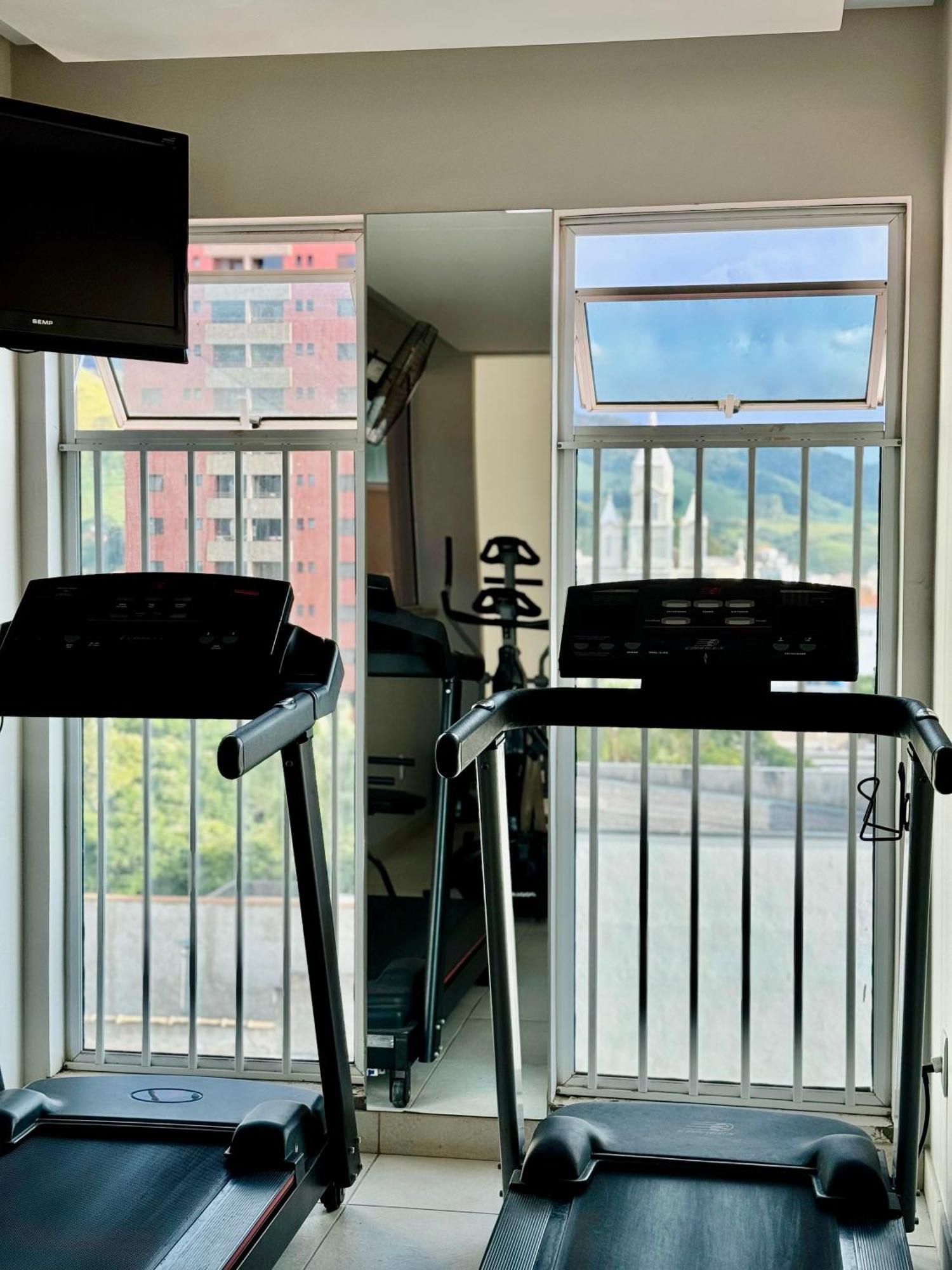Gontijo Inn Hotel Itajubá Zewnętrze zdjęcie A treadmill in a home